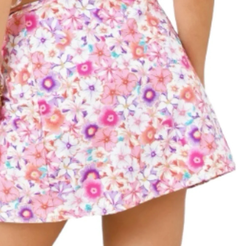 Reina Olga Behati Skirt Women's Coverup Size Medium 2 Color Pastel‎ Flowers NEW